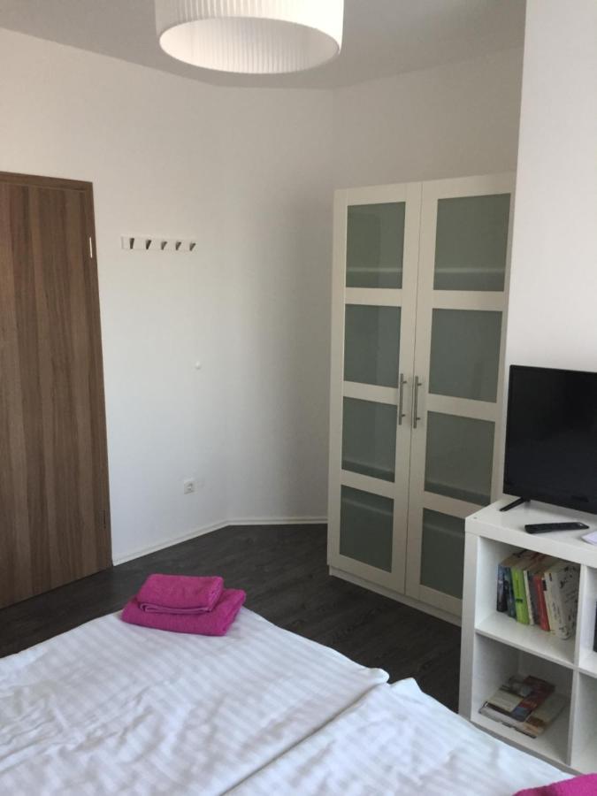 Appartements Am Hafen Цвенкау Экстерьер фото