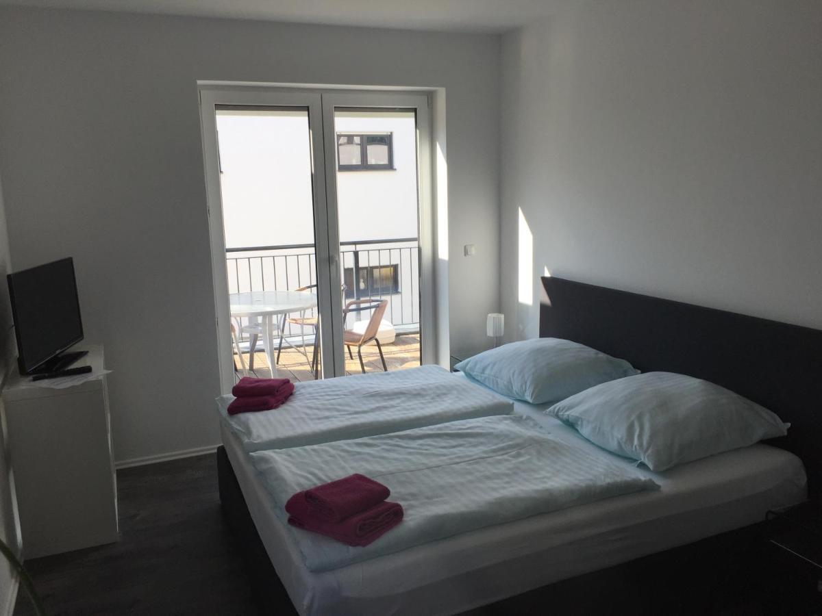 Appartements Am Hafen Цвенкау Экстерьер фото